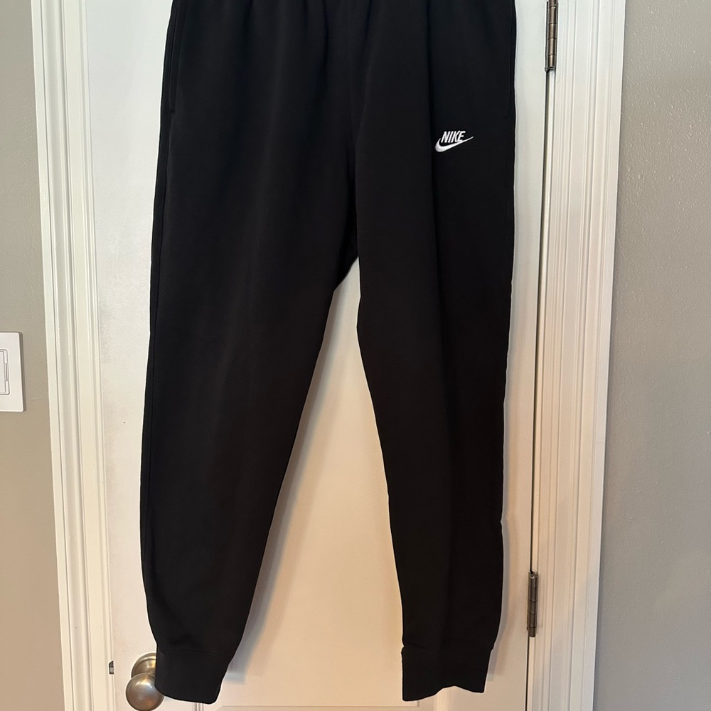 Nike Mens Black Jogger Pants NWT size L